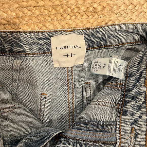 Habitual Utility Cargo Light Wash Barrel Balloon Jeans - Picture 2 of 3